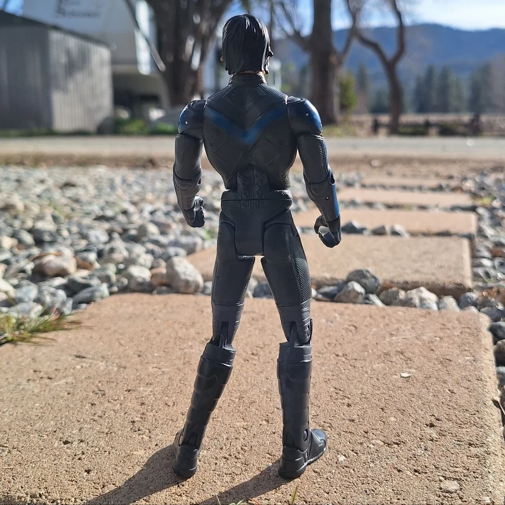 Mattel Batman Missions Nightwing action figure - Picture 7 of 9
